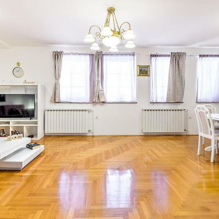 זאגרב Central Apartment Smiley - Free Parking מראה חיצוני תמונה