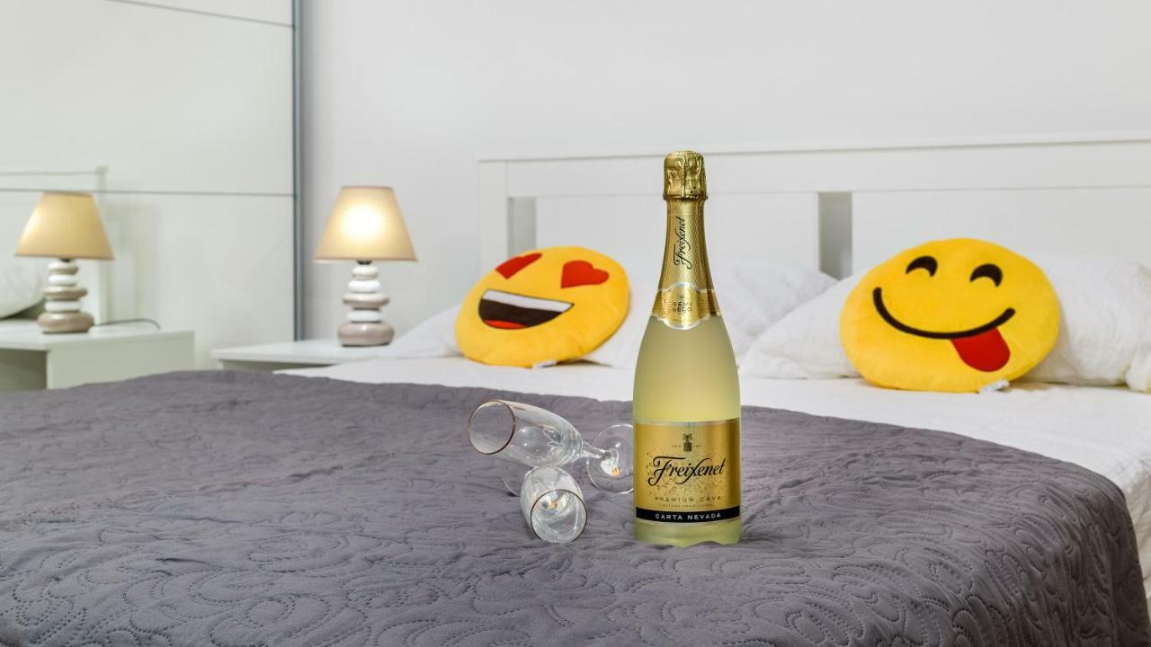 זאגרב Central Apartment Smiley - Free Parking מראה חיצוני תמונה